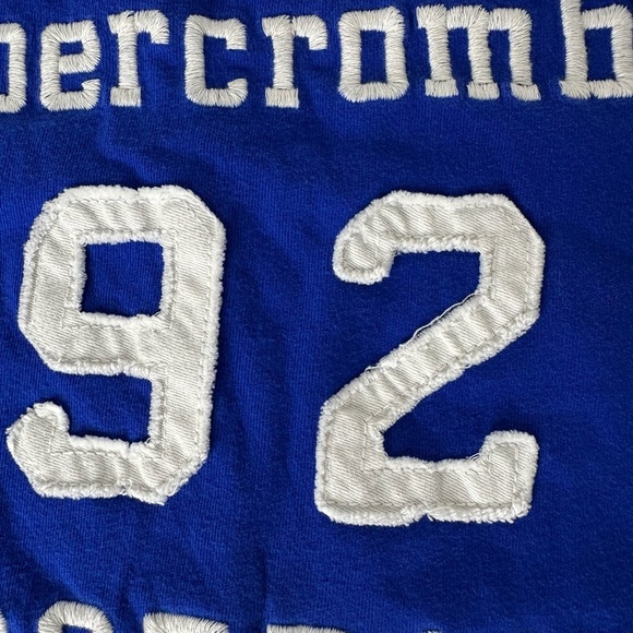 Abercrombie  kids blue 92 football t shirt size L - Picture 5 of 10